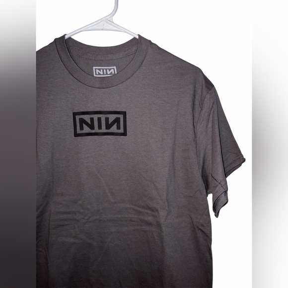 Nine Inch Nails Classic Logo T-Shirt Size Medium - Picture 3 of 4